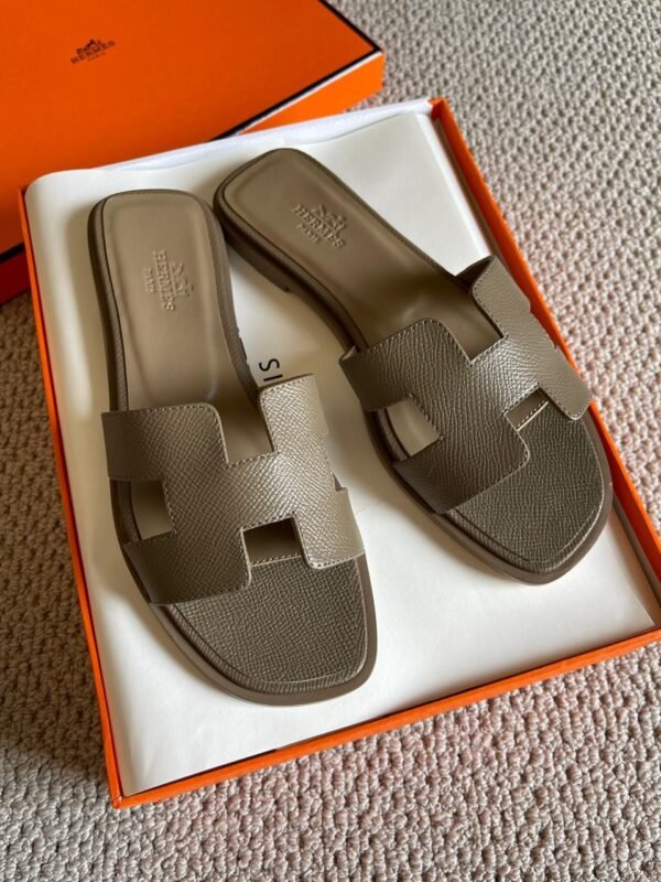 Hermes  Slide Sandals with Signature H Logo - Image 3