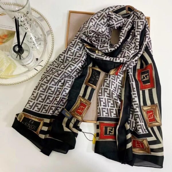 Elegant Fendi Logo Scarf - Timeless Style in Silk Blend