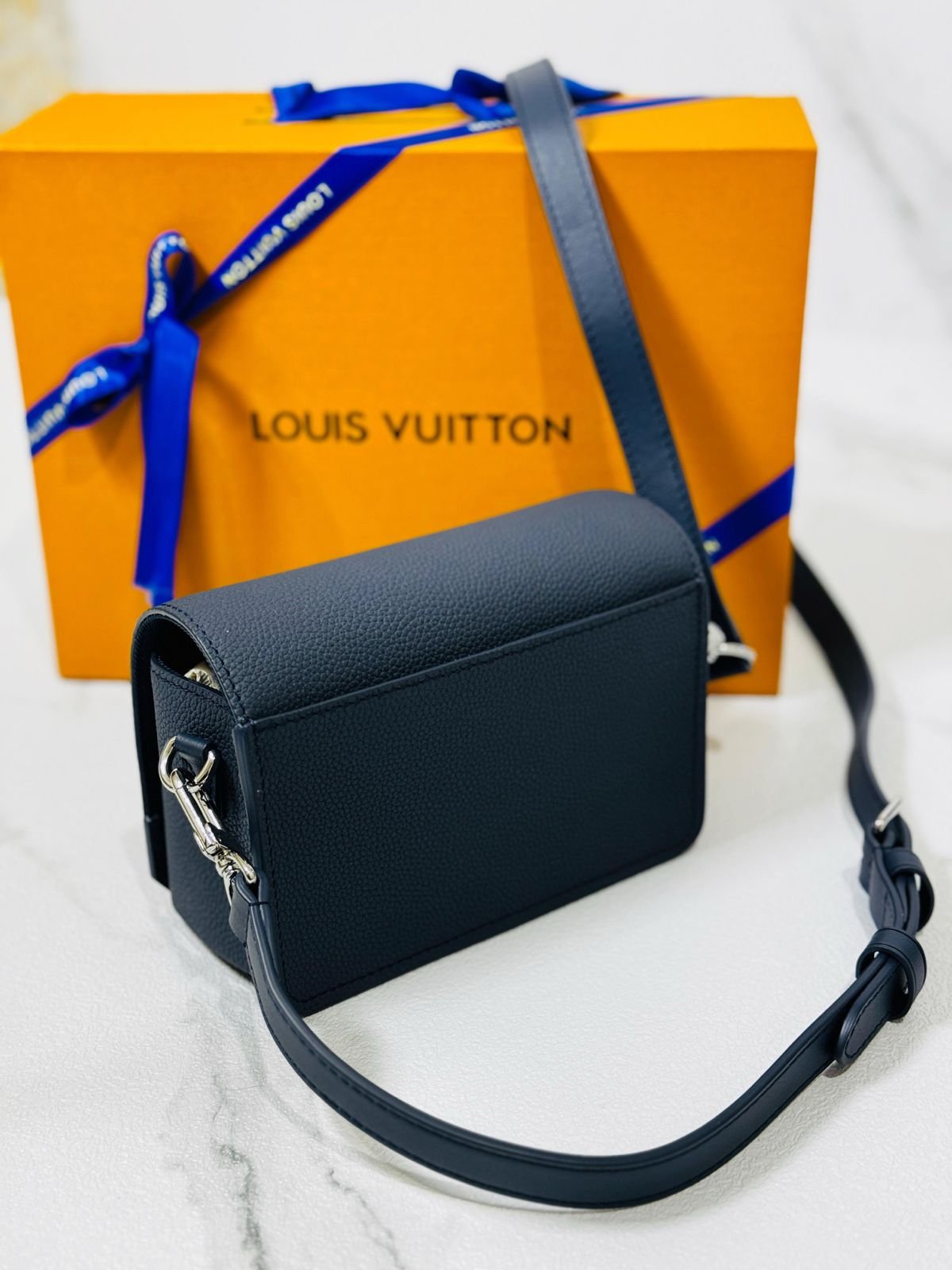 Louis Vuitton Navy Leather Crossbody Bag - Image 3