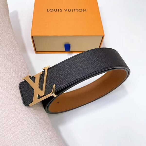 Louis Vuitton Signature Leather Belt – Classic Monogram Buckle Design - Image 10