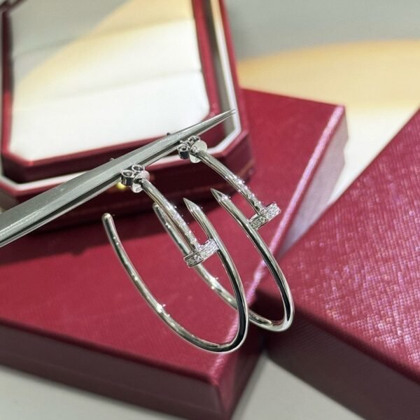Cartier 💥 Earring ♥️ - Image 3