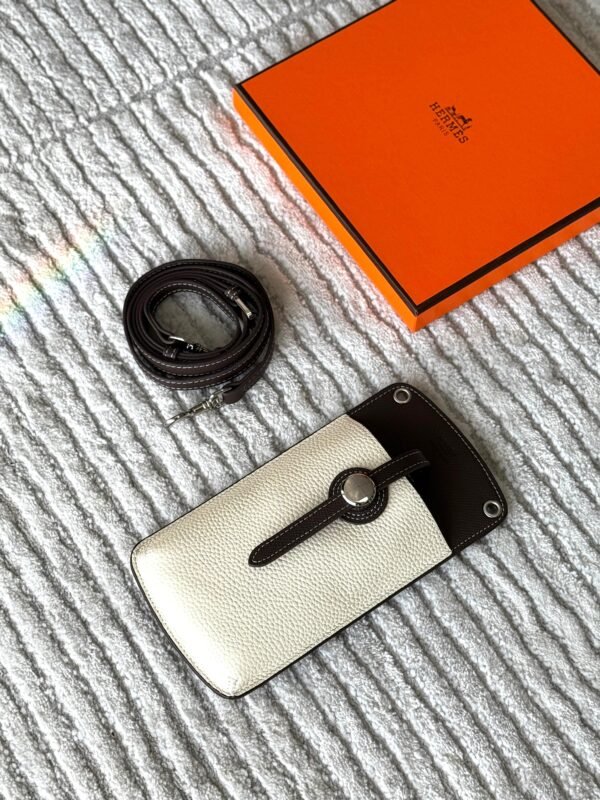 HERMES🐎 PHONE HOLDER - Image 5