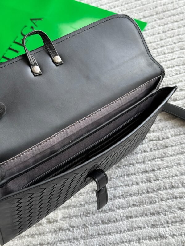 BOTTEGA' POUCH - Image 14