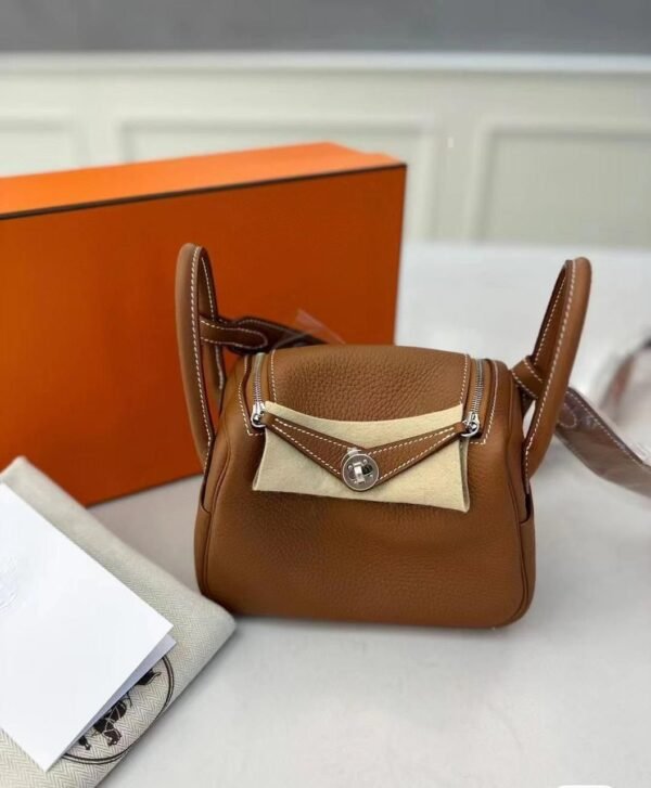 Hermes Craie Clemence Leather Gold Finish Mini Lindy Bag - Image 2