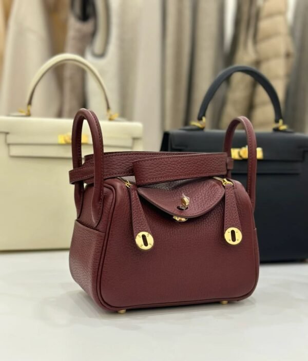 Hermes Craie Clemence Leather Gold Finish Mini Lindy Bag - Image 6