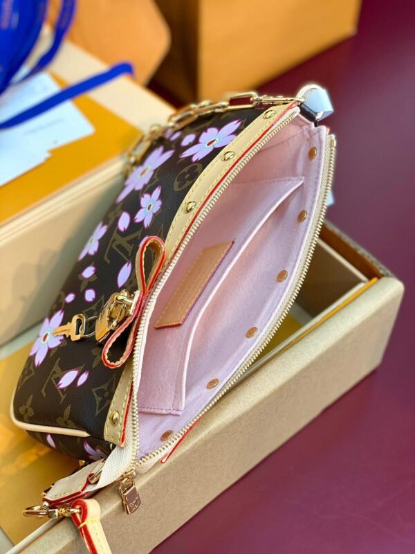 LV x TM Pochette Accessoires - Image 3