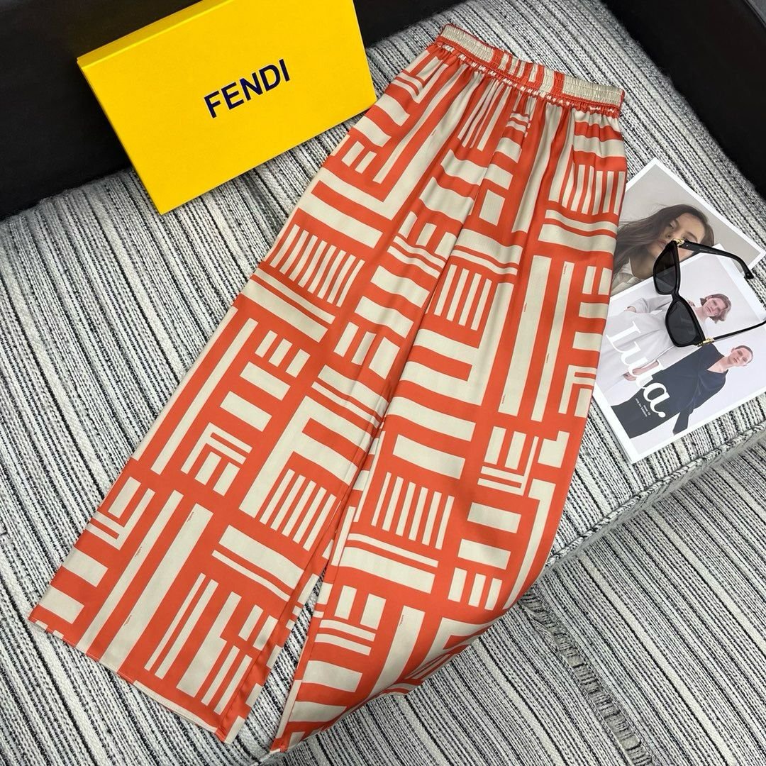 Fendi women tracksuit - Image 2