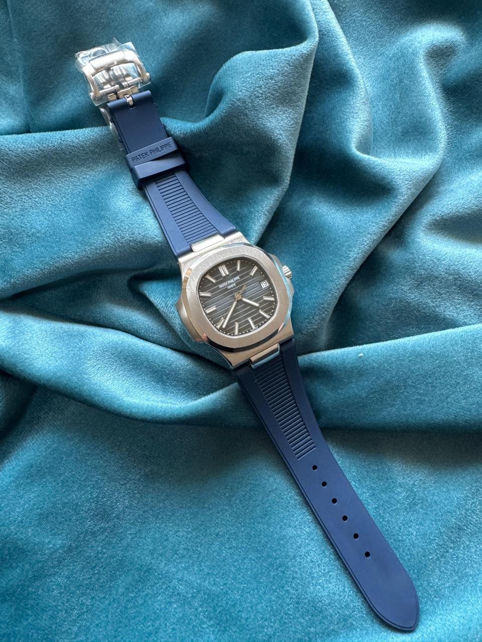 Patek Philippe Nautilus Tiffany & Co Duel Strap - Image 3